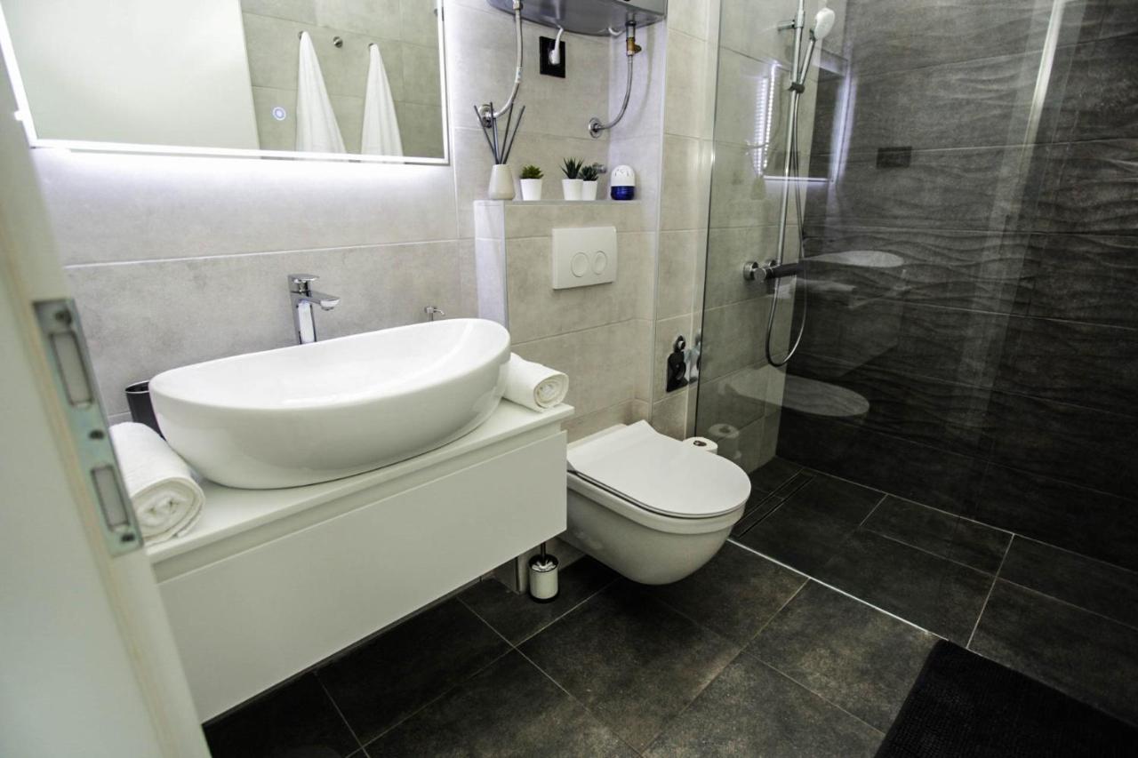 Leelee Apartment Rijeka Ngoại thất bức ảnh