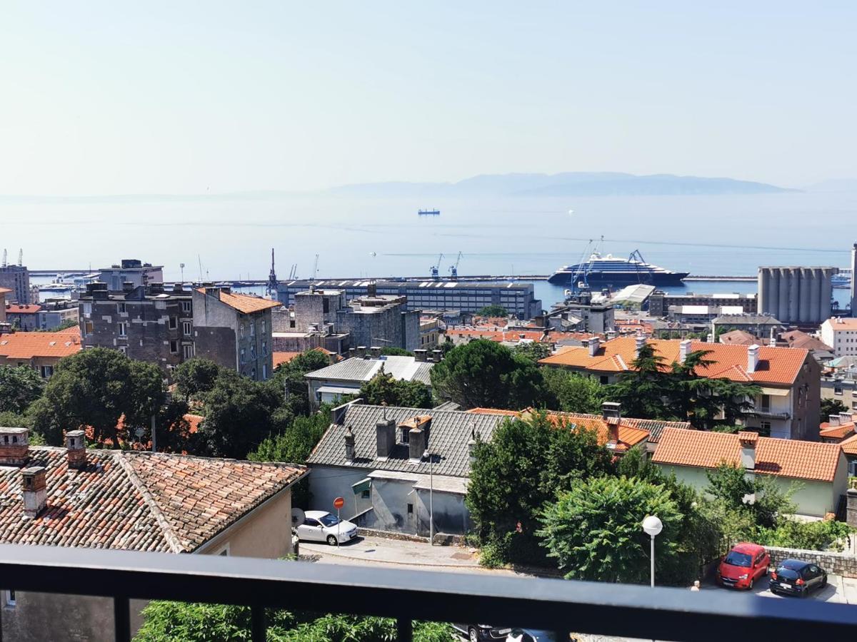 Leelee Apartment Rijeka Ngoại thất bức ảnh