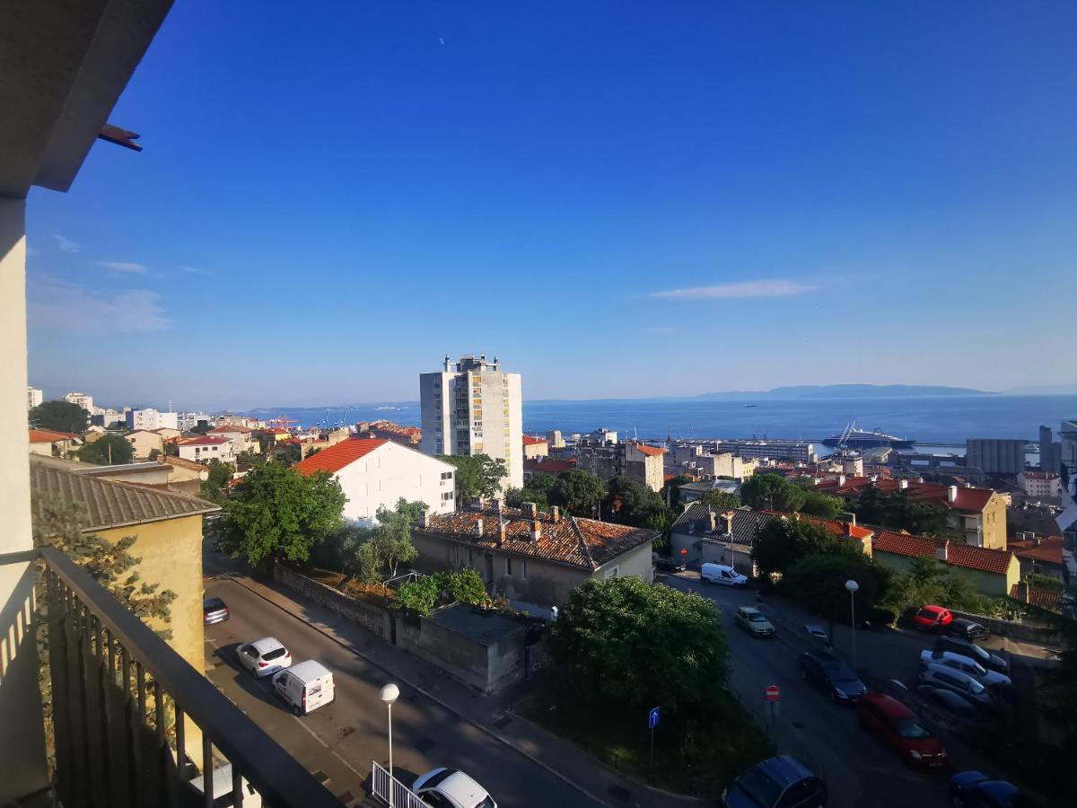 Leelee Apartment Rijeka Ngoại thất bức ảnh